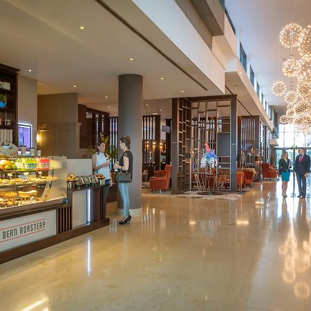 Clayton Hotel Dublin Airport Coolock Amenities foto The lobby of the hotel