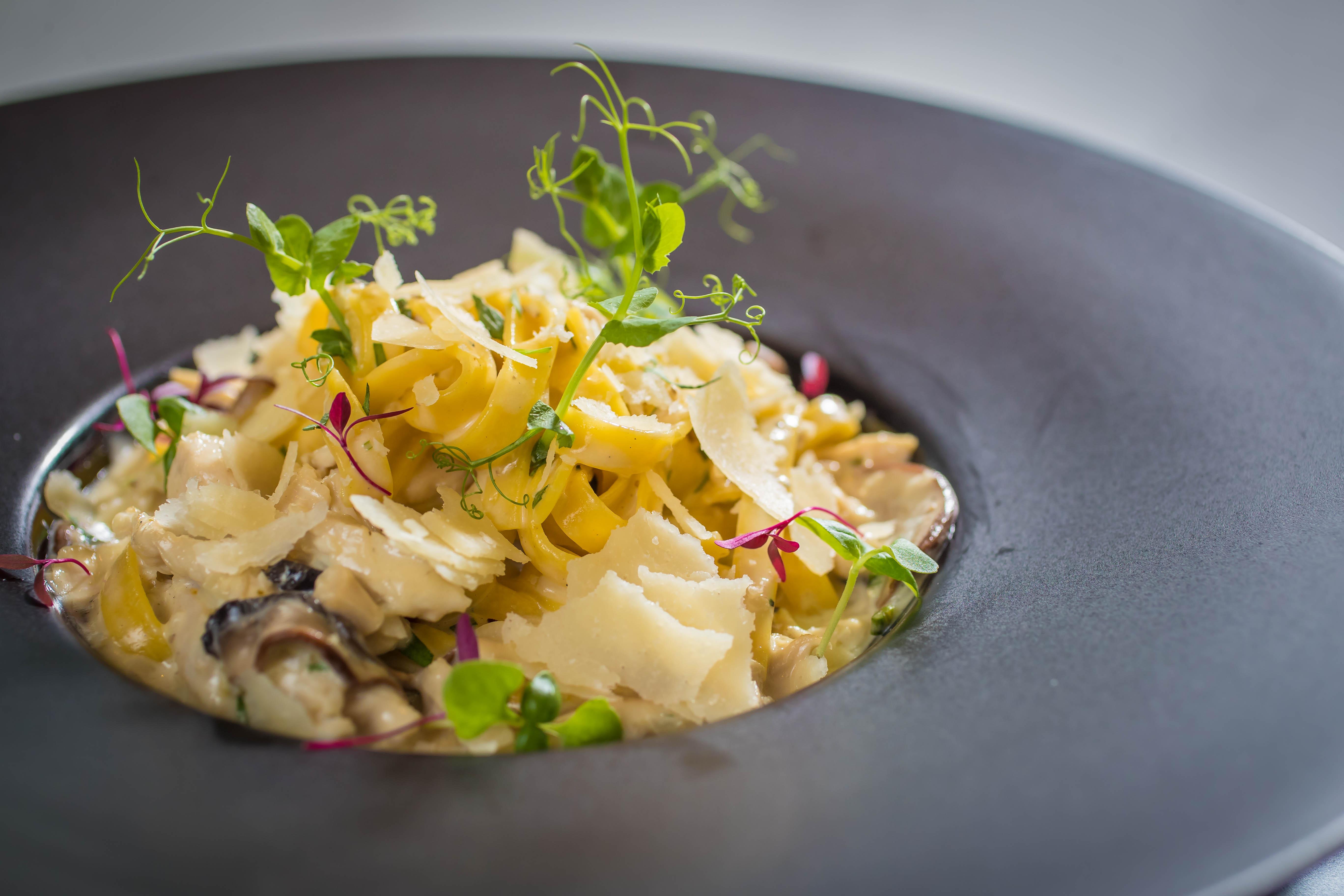 Clayton Hotel Dublin Airport Coolock Esterno foto Risotto alla vodka