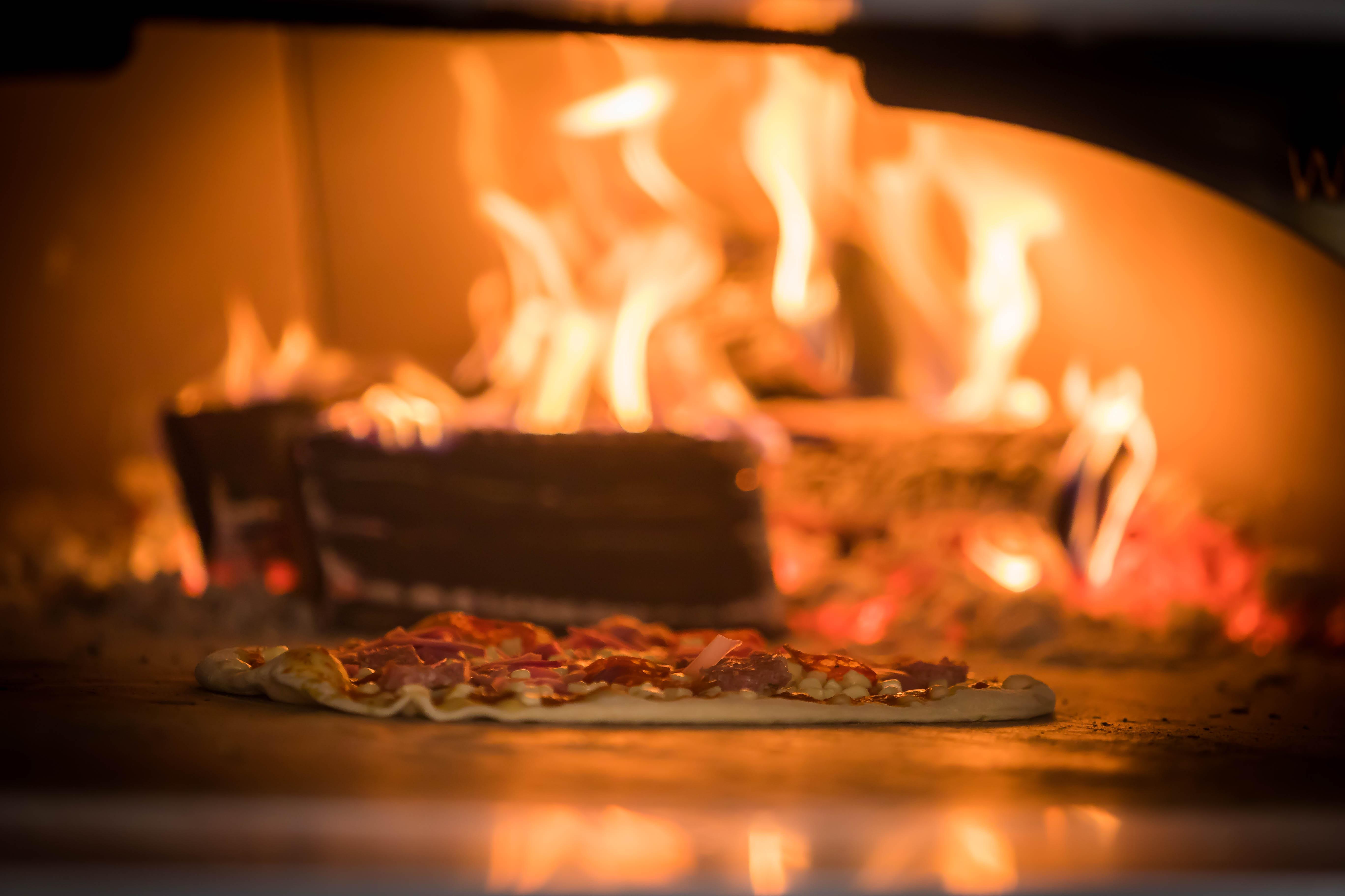 Clayton Hotel Dublin Airport Coolock Esterno foto Pizza oven