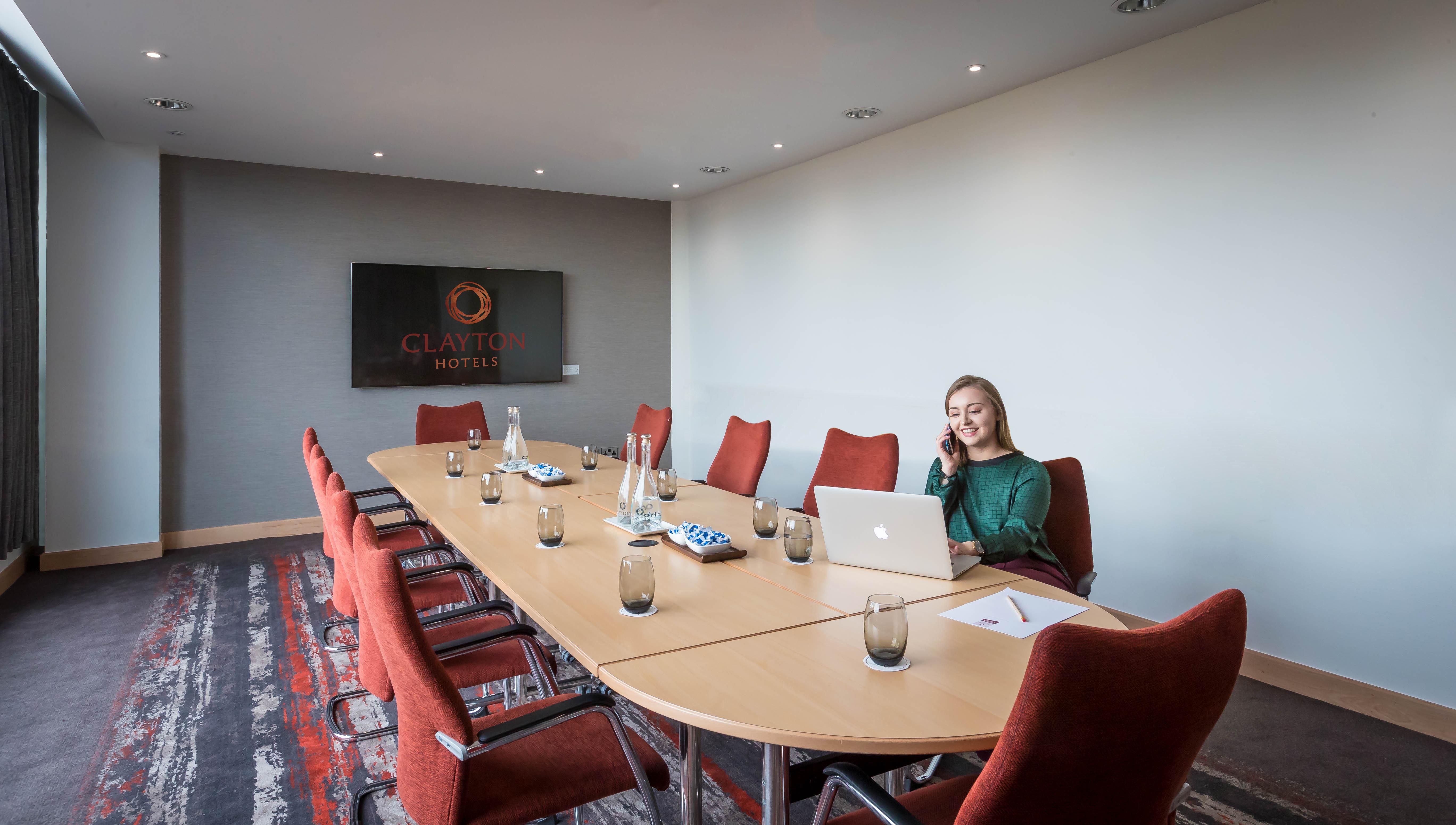 Clayton Hotel Dublin Airport Coolock Esterno foto Meeting room at Clayton Hotel, Dublin