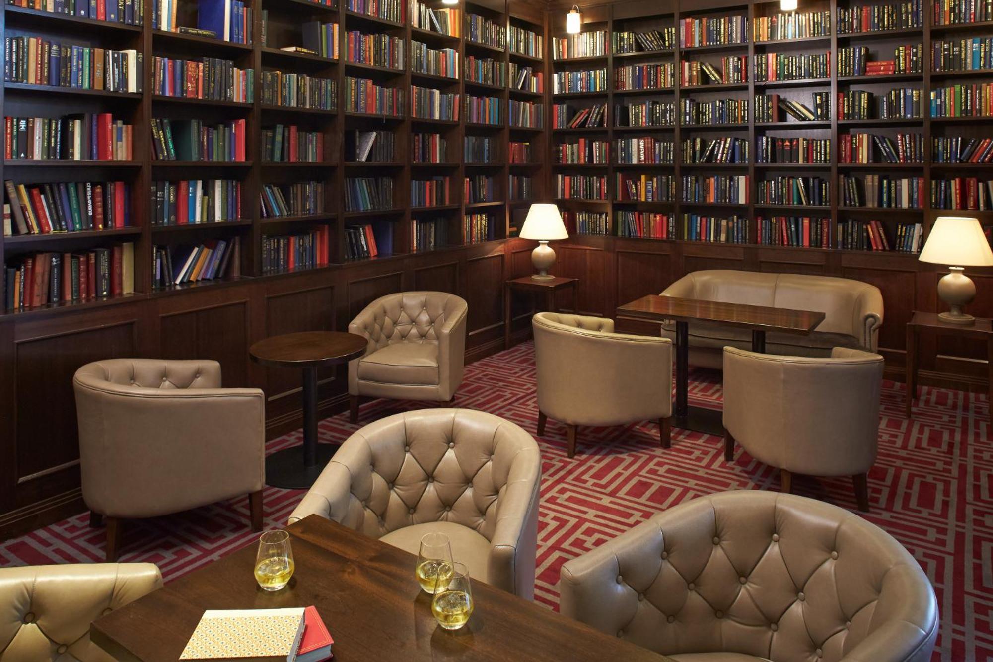 Clayton Hotel Dublin Airport Coolock Esterno foto The library at the hotel