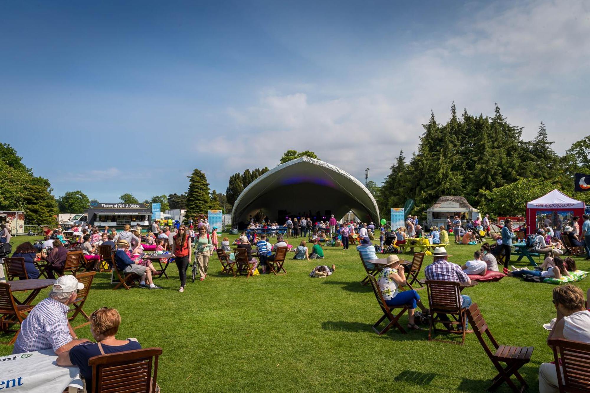 Clayton Hotel Dublin Airport Coolock Esterno foto The main stage of the festival